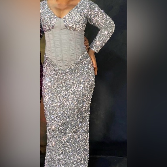 Dresses & Skirts - Sliver Sequin Corset Long-sleeve Occassion Dress